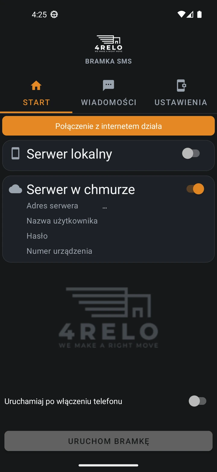 The main screen — connection state and the choice between a cloud and a local server
