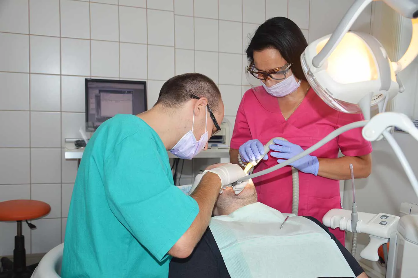 Chirurgia stomatologiczna Żabia Wola — gabinet Akodent